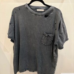 We The Free Men's Distressed Pocket Tee - Charcoal